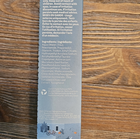 Selfless by hyram Niacinamide and Maracuja Daily Barrier Face Moisturizer - Picture 3 of 5